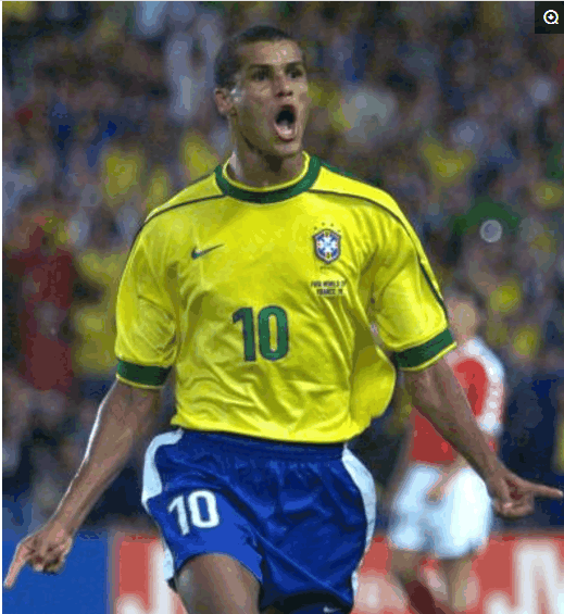 键比赛中的 键比赛中的