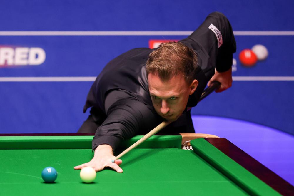 表现和中场 表现和中场